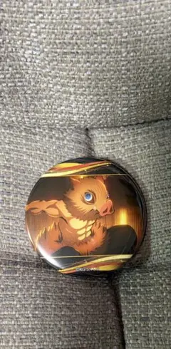鬼滅の刃 キャラバッジコレクション 嘴平伊之助 缶バッジ