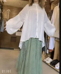 ホワイト長袖シャツ バルーンスリーブ ナチュラル