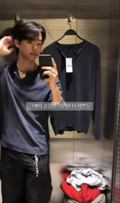ZARA ヘンリーネック リブニット ネイビー　ロンtのサムネイル