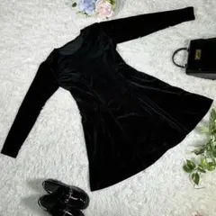 ベロアワンピース　『M』　日本製　ブラック　高級感　シック　シンプル　衣装　無地