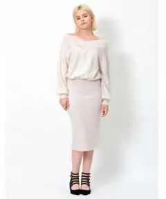 vネック タイト ニットワンピース リリーブラウン 系