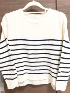 ホワイト×ネイビー ボーダーニット