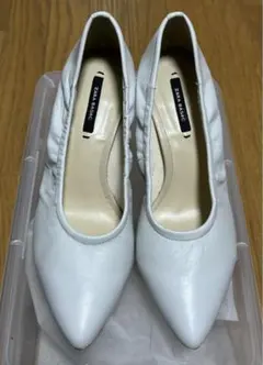ZARA ホワイト ポインテッドトゥ パンプス 35