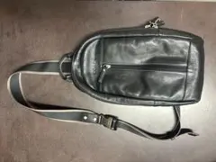 美品 COACH レザーボディバッグ スリングバッグ ブラック - メルカリ