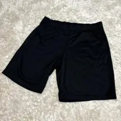 UNIQLO ブラックショートパンツ メンズ　ウエスト84〜92cm