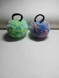 大きいポンポンのヘアゴム(2個)