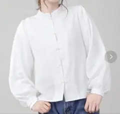 SPINNS 袖ボリューム チャイナボタンロングシャツ 白のサムネイル