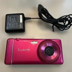 docomo LUMIX P-05C マゼンタ ガラケー 初期化・動作確認済のサムネイル