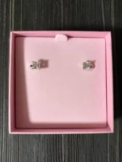 SWAROVSKI スワロフスキー ホワイト スタッドピアスのサムネイル