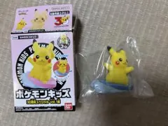 ポケモンキッズ なみのりピカチュウ 30周年スペシャル　シークレット　青のサムネイル