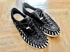 美品　KEEN UNEEK メンズ スニーカー ブラックのサムネイル
