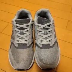 New Balance MW880CA6のサムネイル
