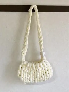 マンドゥバッグ ホワイト もこもこ ニットバッグ ショルダーバッグ 韓国