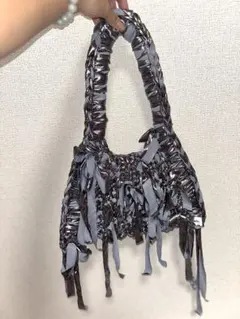 フリルデザイン ショルダーバッグ グレー