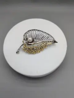 【アウトレット】あこや本真珠 葉モチーフブローチ 6.3mm 上品デザイン