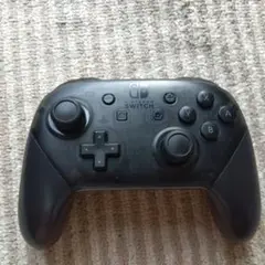 Nintendo Switch プロコントローラー 黒 外箱付き 準ジャンク