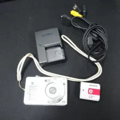 美品・返品保証】SONY Cyber-shot DSC-W550 シルバー - メルカリ