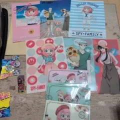 スパイファミリー《SPY×FAMILY》クリアファイル　ピンバッチセット