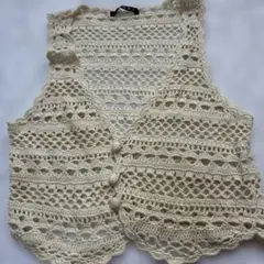 INGNI アイボリー レース編み ノースリーブベスト