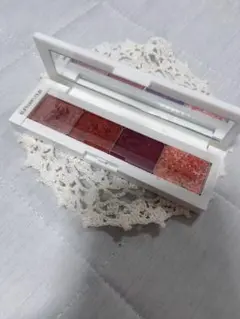 shu uemura アイシャドウパレット 4色のサムネイル