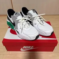 NIKE エアマックスのサムネイル