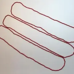 【送料込】赤いビーズネックレス　3連