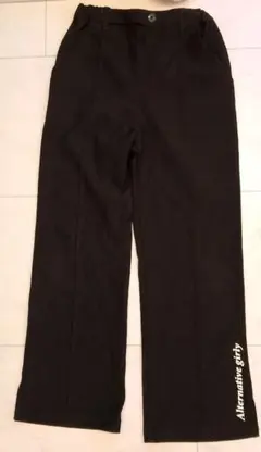 ブラック ストレートパンツ