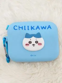 明日発送★ちいかわ　ハチワレ　ミニシリコンポーチ