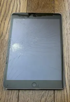iPad mini2 ジャンク品 本体 画面ひび割れあり