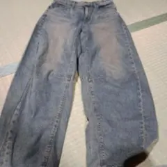 ワイドレッグブルーデニム Sサイズ　ジーユー