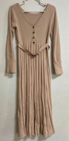 LILY BROWN ベージュデート向きニットワンピース ロングワンピース 長袖