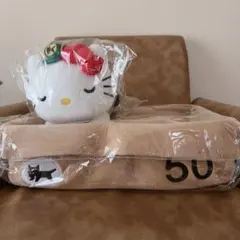 ハローキティとおひるね ペット用ダンボール型クッション - メルカリ