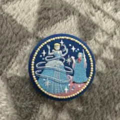 ディズニー刺繍缶バッジ シンデレラ