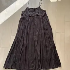 美品！アーバンリサーチ　ブラウン　キャミワンピース ロング丈 しわプリーツ入り