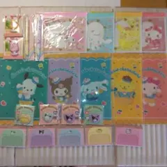サンリオキャラクターズ　クリアファイル　オリジナルコーム