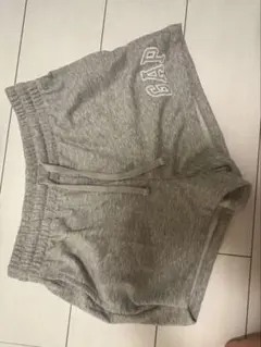GAP 未使用 グレー ショートパンツ