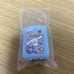 サンリオキャラクターズ　ミニキャリーケースチャーム　シナモロール　シナモン