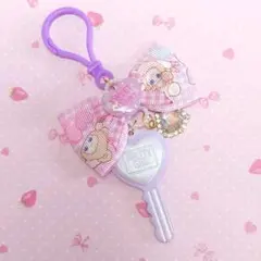 ハンドメイド♡鍵モチーフリボンキーホルダー♡オーロラ宝石付き♡キッズリボン