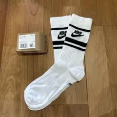 NIKE ナイキ　キッズ　レディース　ライン　ロゴ　ソックス　人気