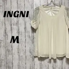 INGNIイング　トップス　レースショルダー　裾フレア　M