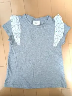 週末限定価格　FENDI フリル付きグレーTシャツ6歳のサムネイル