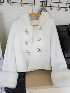 CECIL McBEE　コート