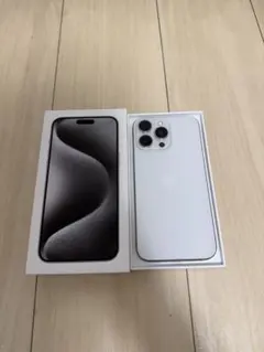 iPhone15promax 本体　ホワイトチタニウム　256GB