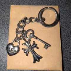 最終価格✨シルバー メタル キーホルダー ハート ♥十字架✟