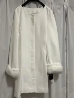 CECIL McBEE ファー付きホワイトロングコート