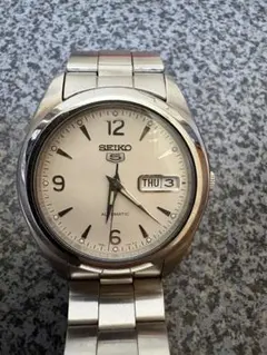 希少クォーツ・稼働品】SEIKO 5 セイコー5 デイデイト シルバー - メルカリ
