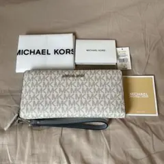 年始セール新品未使用 マイケルコースMICHEAL KORS レディース財布