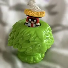 マクドナルド　コレクション　緑の木のフィギュア 鳥付き