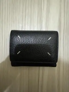 メゾンマルジェラ 4ステッチ 三つ折り財布