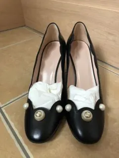 パンプス グッチのサムネイル